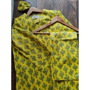 ชุดนอนสตรีแบบ Touch-me-not พร้อมกิ๊บติดผมเข้าชุด ชุดนอนใส่สบาย ไซส์ S ลดราคาแบรนด์ดัง - Product Image 1