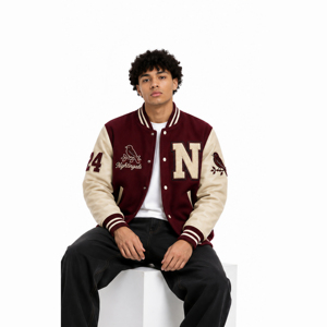 เสื้อแจ็คเก็ตเบสบอลแบบ Varsity ปักลายเชนิลล์ตามสั่ง ระบายอากาศได้ดีสำหรับฤดูหนาว พร้อมโลโก้ด้านหน้า แขนเสื้อหนังผสมขนสัตว์แบบกำหนดเอง - Product Image 2