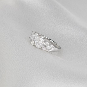 Elegante Anillo de Boda de Diamantes de Laboratorio de 2 Quilates, Corte Princesa y Marquesa, Oro Blanco de 14K, Media Eternidad, Apilable, para Mujer - Product Image 4