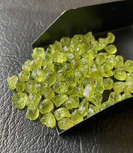 Raw Peridot Crystals Natural August Birthstone Green <b>Healing</b> Gemstone For Jewelry Making Bulk Supply - Product Image 4