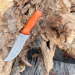 Cuchillo de caza/camping hecho a mano de acero de Damasco con punta recta, mango de madera, funda de cuero de 3 mm, OEM/ODM/OBM, 9 pulgadas - Product Image 3