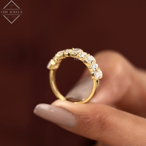 Bague d'éternité en or jaune avec diamants taille poire émeraude, pour mariage, anniversaire, cadeau pour femme, fournisseur de bijoux - Product Image 4