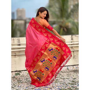 Sari en soie douce rose pâle Lotus Paithani par Elite Weaves 650g Vêtements indiens et pakistanais - Product Image 4