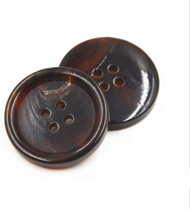 Boutons en corne de buffle de haute qualité, taille et forme personnalisées, couleur noire, bouton à 4 trous, mode, corne de buffle noire de haute qualité - Product Image 3
