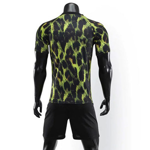 Uniformes de Fútbol Personalizados con Sublimación, Conjuntos de Fútbol Premium para Adultos y Jóvenes, Ropa Deportiva de Alto Rendimiento - Product Image 2