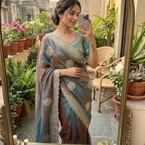Sari Fendy Sartin pour femme, très doux et élégant, à l'aspect riche, avec de magnifiques broderies, travail de sequins de 3 mm, bordure lourde et motifs brodés, fabriqué en Inde - Product Image 1