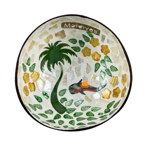 Bol en coquille de noix de coco écologique, design sur le thème de la mer, décoration personnalisée en nacre, vente en gros au Vietnam - Product Image 1