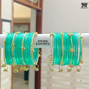 Ensemble de bracelets en gelée verte du Cachemire avec Ghungru pour les deux mains, bijoux traditionnels indiens Chudi pour femmes, bijoux de mariée - Product Image 4