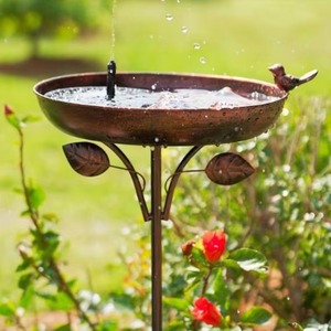 Décoration de jardin rustique vintage en fer, mangeoire pour oiseaux avec piquet pour la faune sauvage en extérieur, aménagement paysager de jardin, décoration de pelouse - Product Image 2