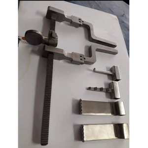 Retractor Lumbar para Microdiscectomía MCCULLOCH con Juego de 6 Cuchillas, Color Negro y Dorado - Product Image 2