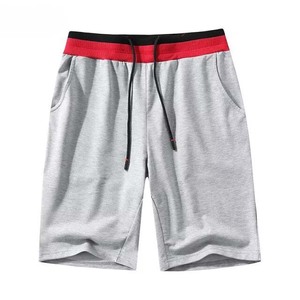 Short de bain pour homme noir à séchage rapide, imprimé numérique, avec cordon de serrage, taille mi-haute, motif géométrique tissé, 100 % polyester, avec poches - Product Image 4