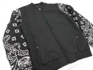Chaqueta Bomber Negra para Hombre, Cortavientos con Mangas con Estampado Paisley Blanco, Cierre de Cremallera y Múltiples Bolsillos - Product Image 5