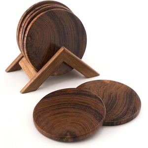 Ensemble de sous-verres en bois brun poli faits à la main avec support, sous-verres ronds en bois pour table basse, décoration de la maison et de la cuisine - Product Image 1