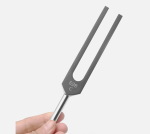 ส้อมเสียง 528 เฮิรตซ์ พร้อมค้อนซิลิโคน ผ้าทำความสะอาด ไวโอลิน/กีตาร์/เปียโน - Product Image 3