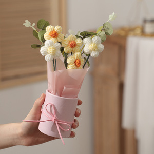 <span class=keywords><strong>Bouquet</strong></span> <span class=keywords><strong>de</strong></span> fleurs artificielles romantiques miniatures en crochet fait main pour Noël, Pâques, cadeau floral portable pour anniversaires - Product Image 4