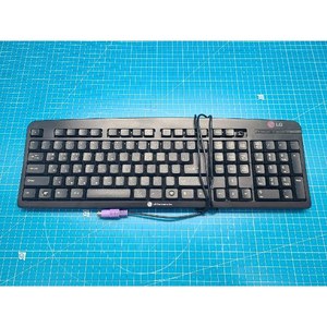 Clavier de bureau filaire PS/2 LG ST-220 d'occasion – Pièces détachées d'équipement semi-conducteur ancien - Product Image 3