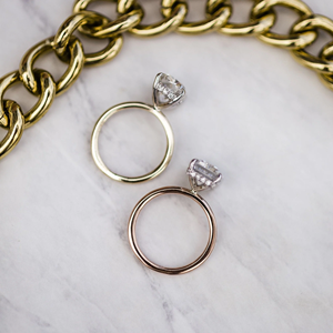 แหวนเพชรทรงเหลี่ยมมรกตสุดหรู ทอง 14K แหวนหมั้นคลาสสิกสำหรับผู้หญิง เพชรเพาะเลี้ยงในห้องปฏิบัติการ รับรองโดย IGI สี D - Product Image 3