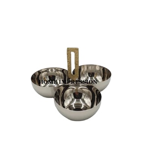 Bols de service à dessert ronds polis miroir en acier inoxydable avec poignée vintage plaquée or Bols à nourriture en métal de qualité exclusive - Product Image 1