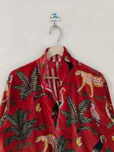 Chaqueta Bomber Reversible Ecológica con Estampado Floral Rojo, Chaqueta de Terciopelo Bohemia, Chaqueta Corta Acolchada Hecha a Mano para Mujer - Product Image 2