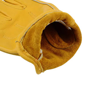 Guantes de trabajo de cuero vacuno amarillo dorado con pulgar Keystone, guantes de conductor de cuero para uso industrial - Product Image 3
