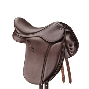 Silla de Doma Inglesa de Cuero Vacuno Ligera de Contacto Cercano, Fabricada en Pakistán - Product Image 1