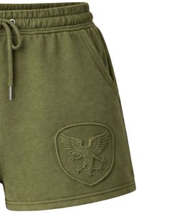 กางเกงขาสั้นผ้าฟลีซสีเขียวมะกอกสำหรับผู้หญิง พร้อมแพทช์ลายนูนรูปนกอินทรี เอวยางยืด สไตล์ลำลอง รับผลิตตามสั่ง ขายส่ง OEM จำนวนมาก - Product Image 2