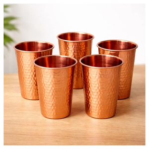 Vaso de agua de cobre puro con acabado mate, forma de Dholak, estilo medio martillado, para uso en el hogar, hoteles y restaurantes. - Product Image 5