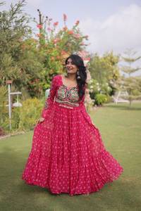 ชุดเดรส Anarkali สีชมพูแฟนซี ตกแต่งด้วยผ้าปะติดปะต่อ ผ้าจอร์เจตต์เทียม สำหรับผู้หญิง ความยาวระดับพื้น สไตล์อินเดียดั้งเดิม เหมาะสำหรับงานเทศกาล นวราตรี ชุดชาติพันธุ์ รีไซเคิล - Product Image 4