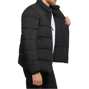 Veste matelassée en laine pour homme North-Face, style streetwear d'hiver, noire avec col à capuche, fermeture éclair, résistante à l'eau, logo sur le devant - Product Image 3