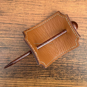 Barrettes à cheveux en cuir usiné à la main avec bâton en bois épingles à cheveux en cuir de vachette porte-queue de cheval accessoires pour femmes ensemble de cheveux pinces - Product Image 4