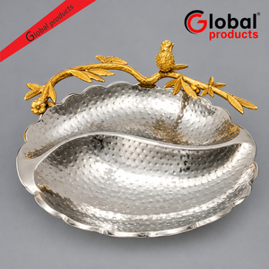 Assiette de présentation décorative en métal haut de gamme avec bordure gaufrée pour mariages, banquets et événements. - Product Image 4