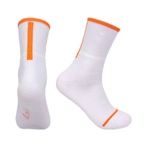 Chaussettes de sport blanches de qualité supérieure en coton tricoté antidérapantes pour adultes, avec logo uni sur le revers, idéales pour l'été - Product Image 4