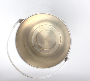 ถังน้ำแข็งสีเงินเรียบง่าย เหมาะสำหรับใช้ในคลับหรืองานเลี้ยง ช่วยรักษาความเย็นของเบียร์และเครื่องดื่ม ขายส่งจากอินเดีย - Product Image 3