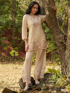 Ensemble Salwar Kameez pour femmes, en viscose ethnique, avec Kurta, Palazzo et Dupatta, brodé de motifs floraux, pour mariage, bal, Diwali et tenue décontractée - Product Image 6