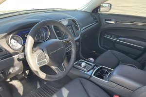 Chrysler 300 Touring RWD 2023 de Lujo, Premium, Certificado, Usado, Sedán de 4 Puertas - Product Image 5