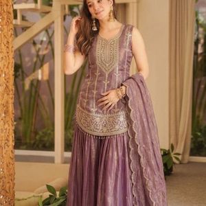 Conjunto de traje Sharara de seda pesada de diseñador con bordado de lentejuelas de 5 mm y dupatta bordada a juego, listo para usar - Product Image 5