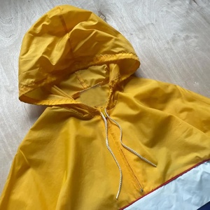 Chaqueta Cortavientos Impermeable y Transpirable para Hombre, Estilo Moderno, Diseño con Capucha Bordada, Tejido de Poliéster/Nailon para Exteriores - Product Image 3