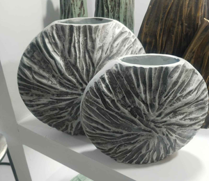 Vase à plantes en métal léger chromé noir moderne pour l'intérieur et l'extérieur, pour la décoration de la maison, du jardin et de la pépinière, en provenance d'Inde - Product Image 5