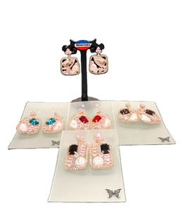 Elegantes pendientes hechos a mano AD para eventos culturales y elegantes trajes diarios joyería al por mayor para fiestas y regalos - Product Image 2