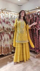 Traje de Mujer TOP SHARARA con Dupatta, Tela Foux Georgette, Bordado con Hilos de 9mm y Lentejuelas, Estilo Moderno para Bodas y Fiestas, Largo hasta la Rodilla - Product Image 3