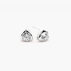 Pendientes de Lujo con Diamantes Cultivados en Laboratorio, Certificados por IGI, Chapados en Rodio sobre Oro Sólido de 10K, Corte Triangular con Engaste de Bisel, 1.00 CTW - Product Image 3