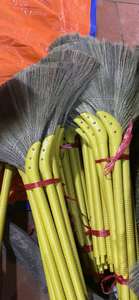 Escoba de hierba natural ecológica, mango de madera duradero, paja suave tradicional, impermeable, para limpieza del hogar, interior y exterior - Product Image 6