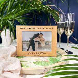 Cadre photo en bois personnalisé gravé à la main, écologique, pour couples, familles, anniversaire de mariage, anniversaire - Product Image 6