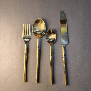 Ensemble de couverts en acier inoxydable minimaliste et élégant, finition or PVD, 4 pièces, couteau, fourchette et cuillère, vaisselle de luxe pour les dîners raffinés - Product Image 2