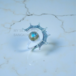 Anillos de Plata con Labradorita Azul Fuego, Diseño de Luna, Plata de Ley 925, Anillos Hechos a Mano - Product Image 2