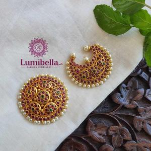 Manng Tikka Sun and Moon Design Fashion Body Jewelry - Product Image 1