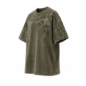 T-Shirt in Cotone 100% con Ricamo Personalizzato, Manica Corta, Morbida al Tatto, Vestibilità Comoda, Stile Moderno e Effetto Vissuto - Product Image 3