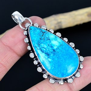 Colgante de Turquesa Hecho a Mano: Joyería de Plata de Ley 925 Hecha a Mano - Product Image 1