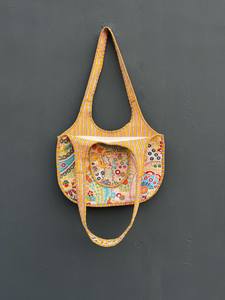 Bolso de mano de algodón acolchado Kantha hecho a mano, personalizable, grande, estilo bohemio, para playa, viajes, compras, bordado, con cremallera y bolsillo interior portátil - Product Image 3