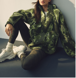 Sweat-shirt à capuche oversize en coton épais à col rond avec broderie de logo personnalisé et doublure en molleton pour femme - Product Image 6